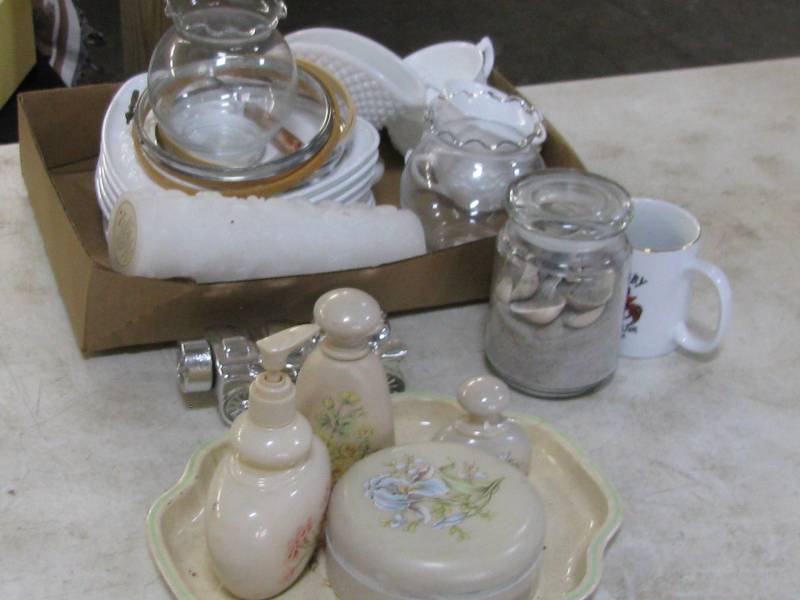 lot 92 image: Misc Lot