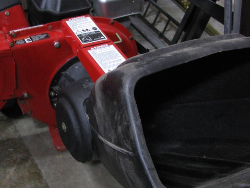 lot 103 image: Yard Man Wood Chipper