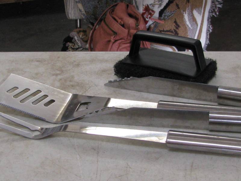 lot 106 image: Grill Tools & Cleaner