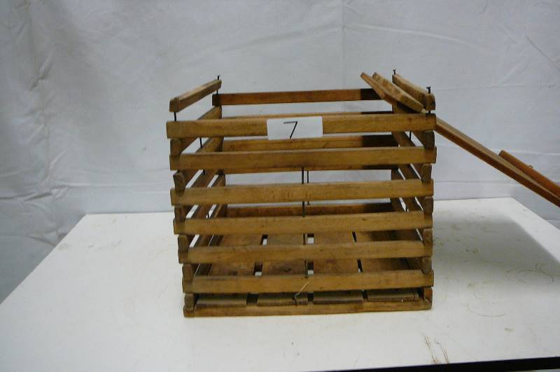 lot 7 image: Vintage Wooden Egg Crate