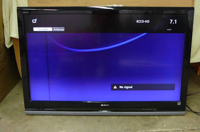 lot 23 image: Sony 52 Bravia Flat Screen TV
