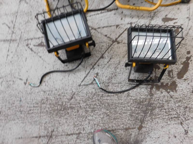 lot 23 image: Misc. Lot of Work Lights