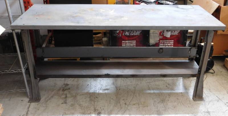 lot 40 image: Heavy  Duty Work Bench