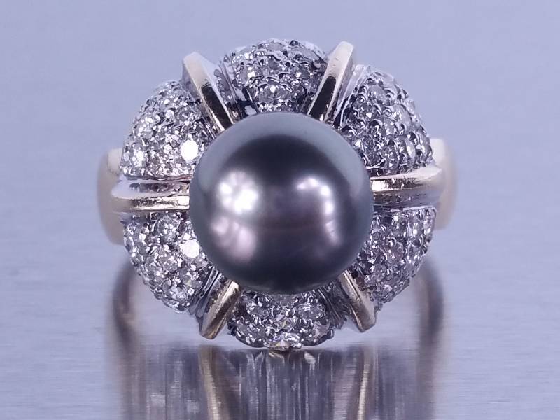 lot 3 image: Tahitian South Sea Pearl and Diamond Ring 14k