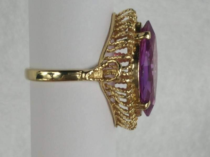 lot 14 image: 5ct Amethyst Ring 14k
