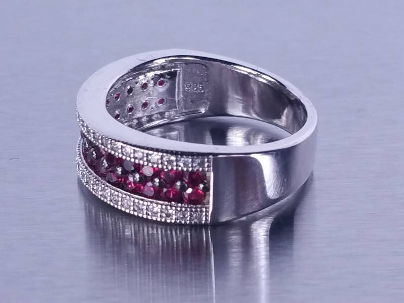 lot 50 image: Ruby and Diamond Estate Ring