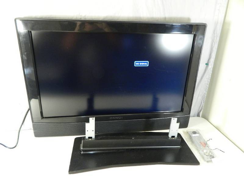 lot 33 image: Envision 32 Flatscreen LCD TV