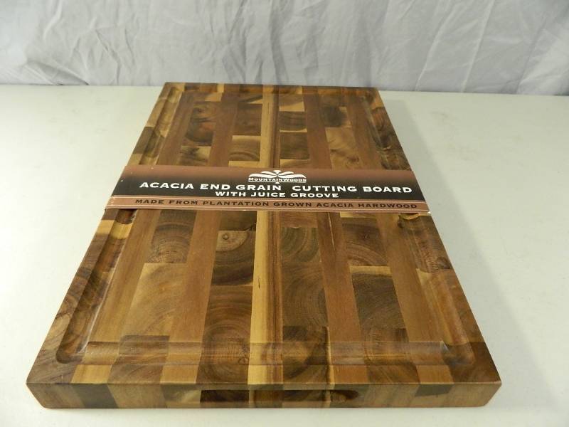 lot 36 image: Beautiful New Acacia End Grain Cutting Board with Juice Groove