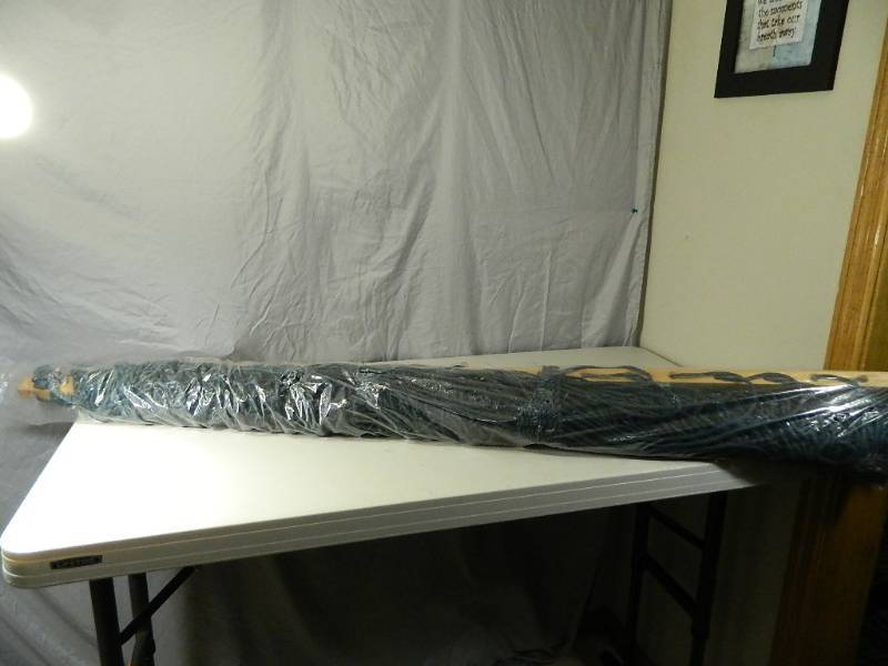 lot 41 image: New Large Rope Hammock with Wood Bars