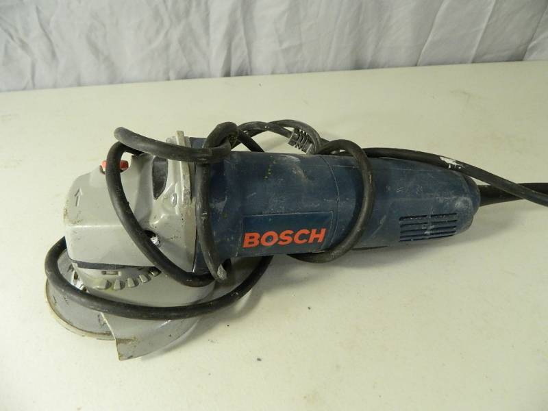 lot 57 image: Bosch 4.5 inch Grinder