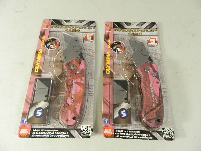 lot 96 image: 2 New Pink Camo Turbofold Knives