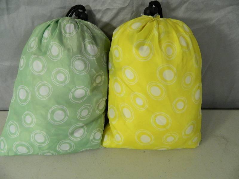 lot 117 image: 2 New Lightweight Hammocks in Bags