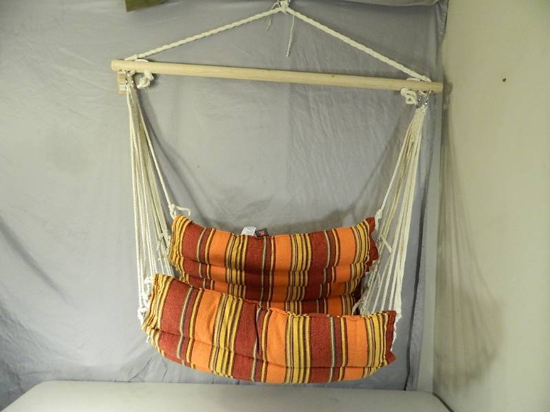 lot 118 image: New Hanging Hammock Chair