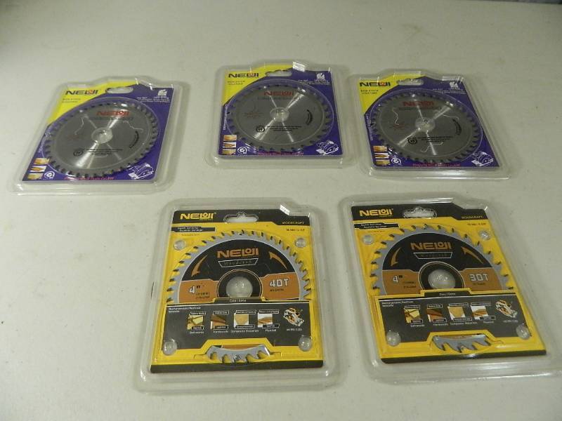 lot 137 image: 5 New Assorted Blades