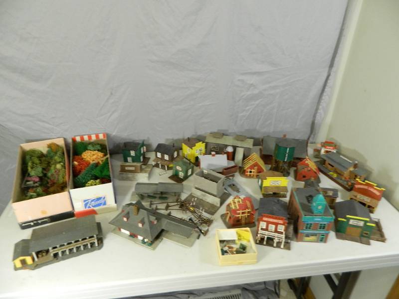 lot 148 image: Large Lot of Model Train Buildings