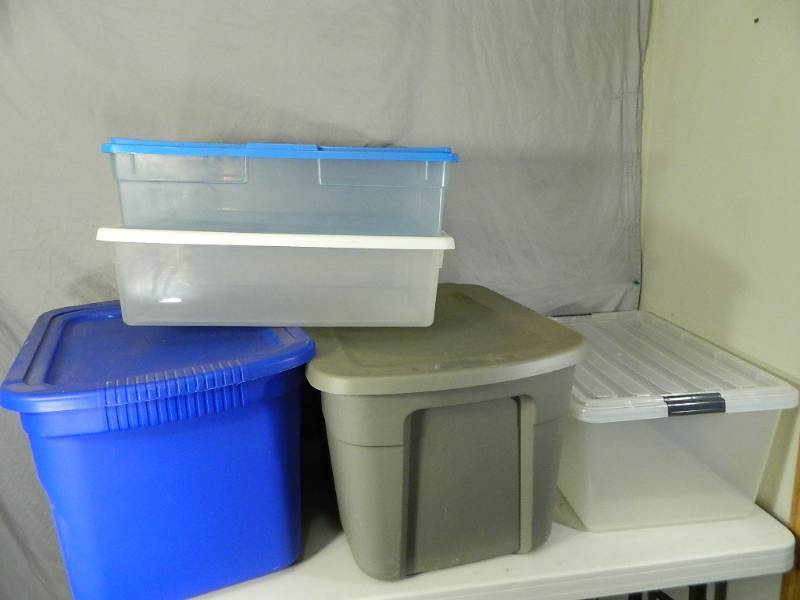 lot 172 image: 5 Totes with Lids