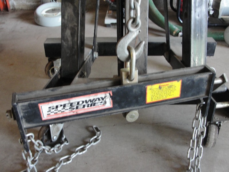 lot 8 image: SPEEDWAY SERIES 2-TON CHERRY PICKER