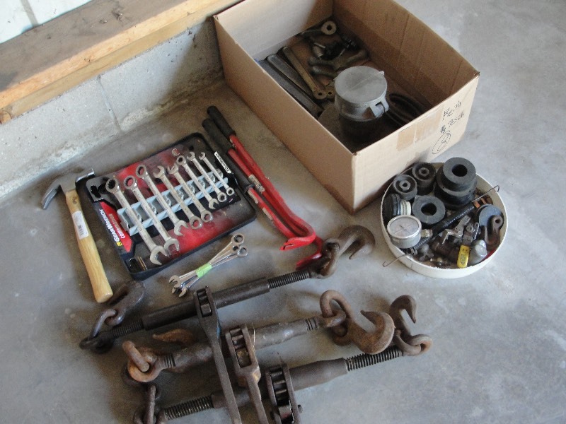 lot 13 image: MISC. LOT