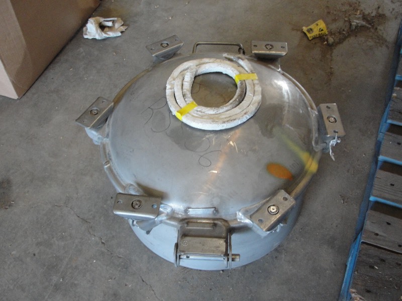 lot 3 image: 20  STAINLESS STEEL MANWAY