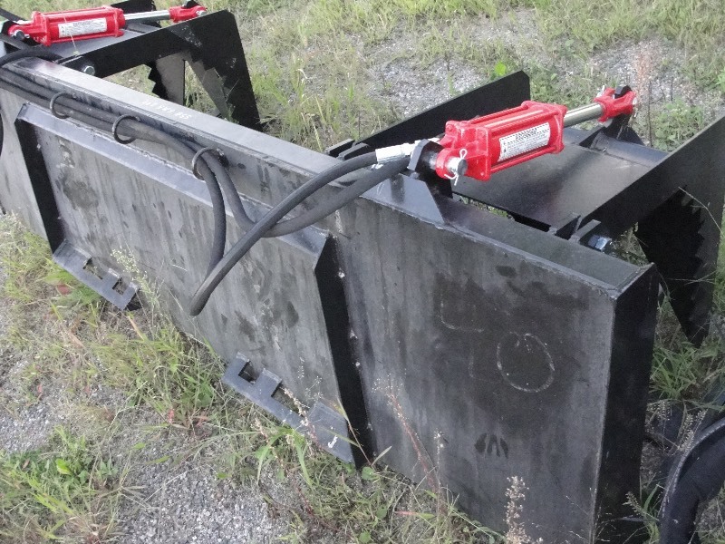 lot 1 image: NEW 80 TWIN CYLINDER FORK GRAPPLE