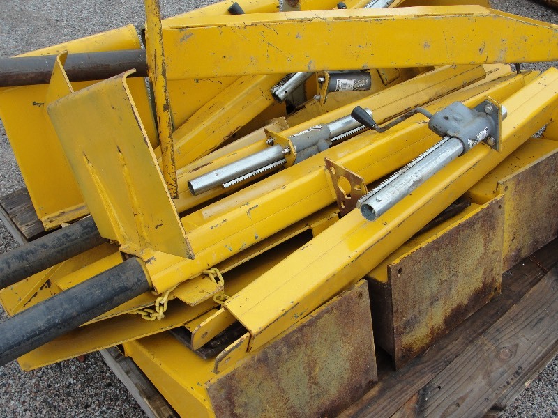 FOUR POINT LIFTING DEVICE