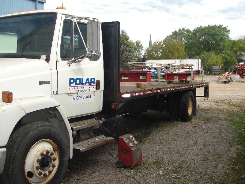 2001 FREIGHTLINER