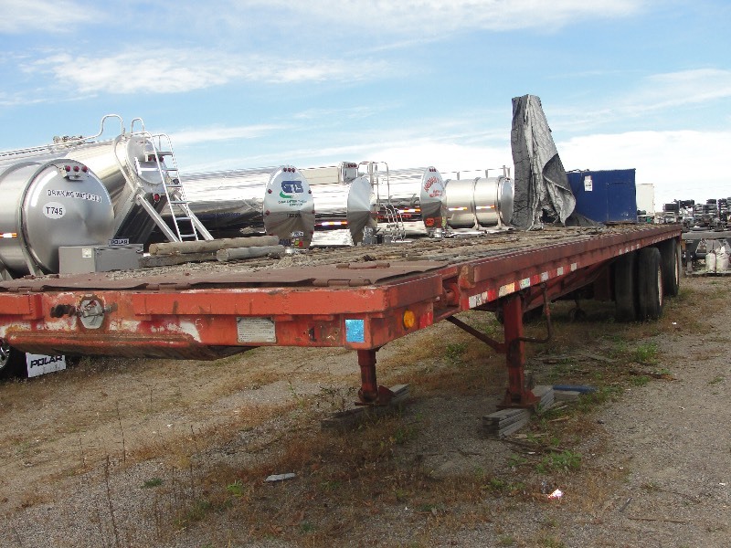 1983 FRUEHAUF 45 FT FLAT BED TRAILER