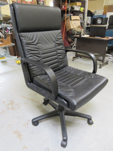 lot 319 image: RECLINING LEATHER OFFICE CHAIR