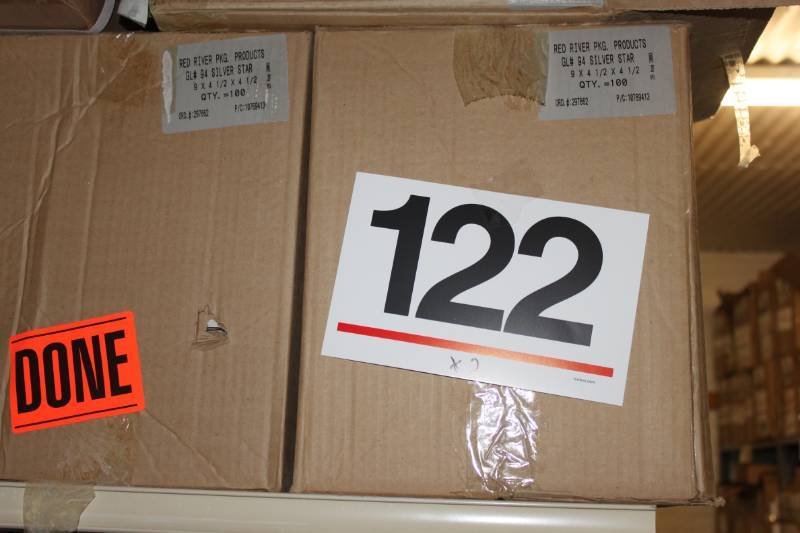 lot 122 image: 200 Medium Silver Stars Pop Up Gift Boxes