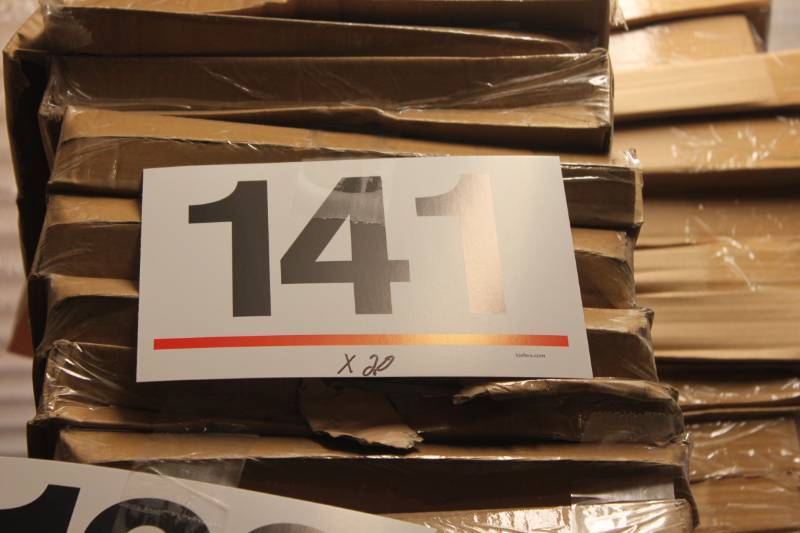 lot 141 image: 240 Assorted Specialty Gift Bags with Handles