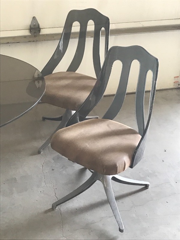 lot 42 image: Glass-Top Dining Table & Chairs