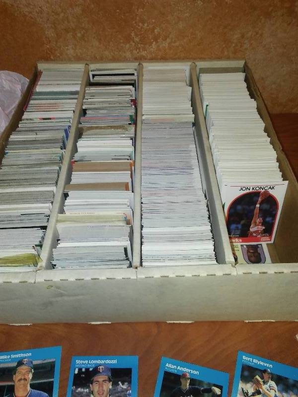 3080 cards assorted MLB, NFL, NHL, NBA