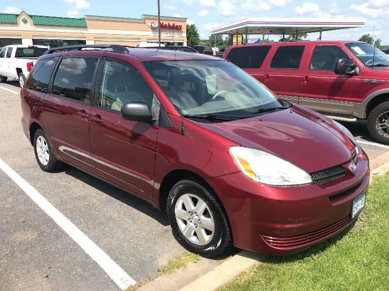 2004 Toyota Sienna LE
