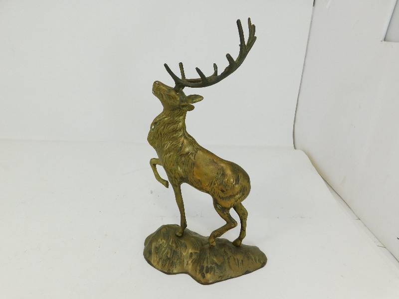 lot 15 image: Bronze Buck