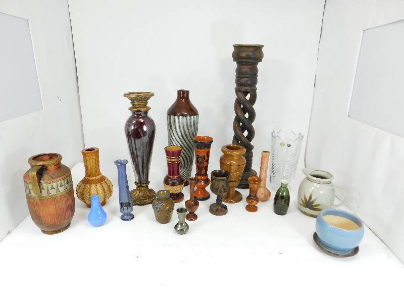 lot 21 image: Lot Of Twenty Items