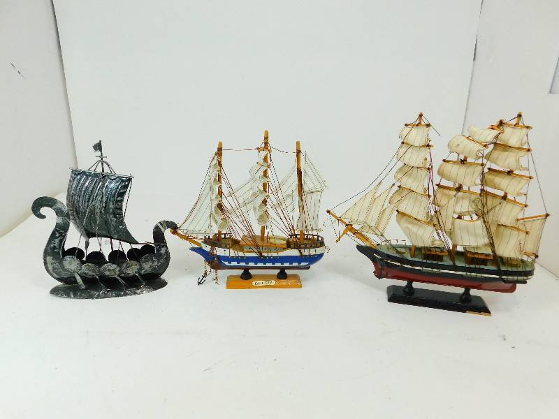 lot 41 image: Three Ships