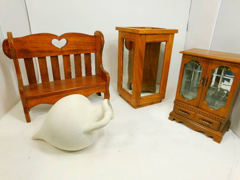 lot 55 image: Three Wooden items & One Pottery Item