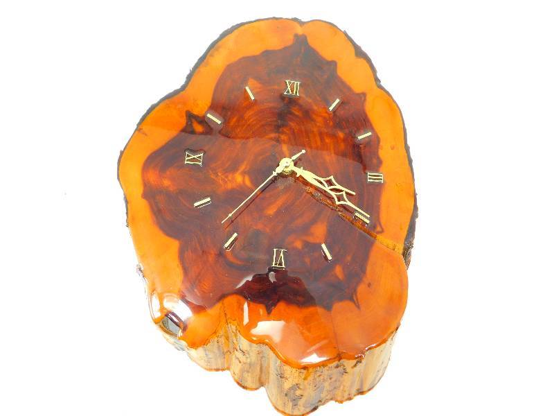 lot 64 image: Roman Numeral Battery Operated Wall Clock