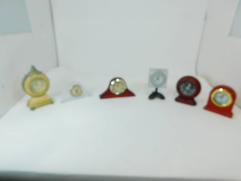lot 75 image: Six Small Battery Operated Clocks