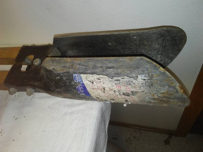lot 297 image: Flagpole, flags, jack, posthole digger (like new)