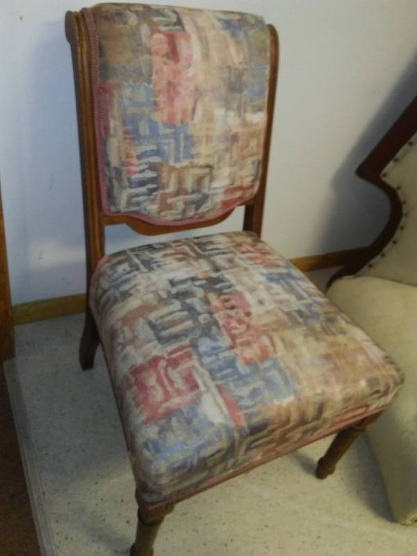 lot 318 image: Side chair, newer upholstery