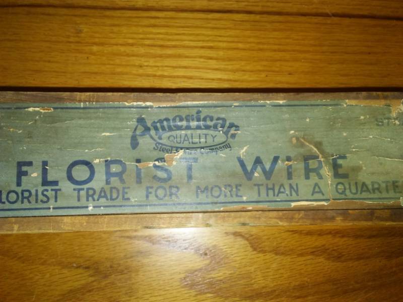 lot 340 image: Wooden box with side cover