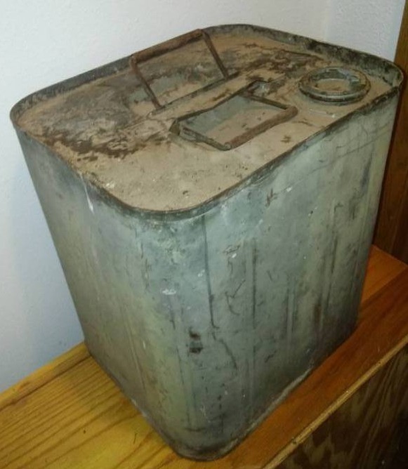 lot 359 image: Military kerosene can