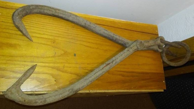 lot 360 image: Log hooks logging Lumberjack, Timber tongues