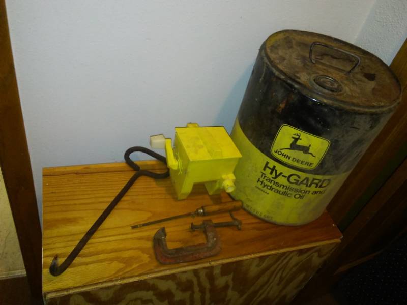 lot 361 image: John Deere 4.165 imperial gallons