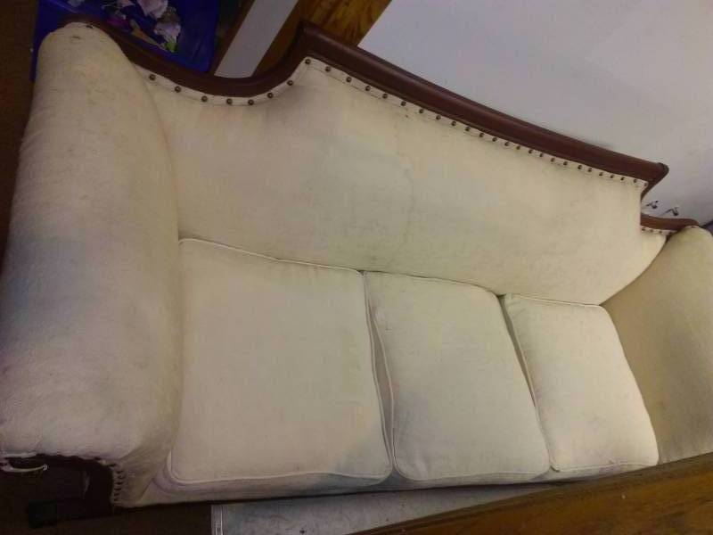 lot 398 image: Vintage Sofa