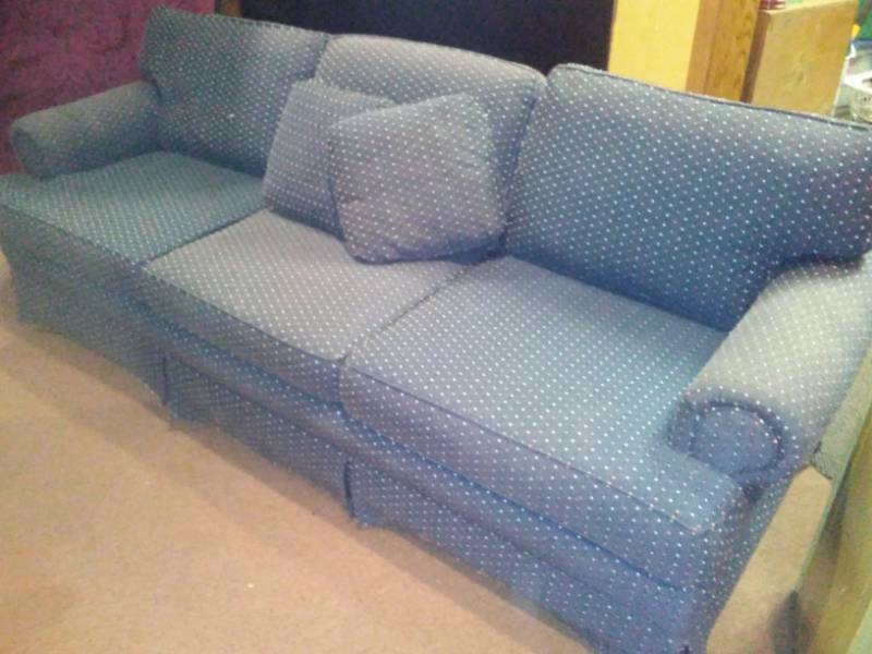lot 404 image: Blue sofa good condition