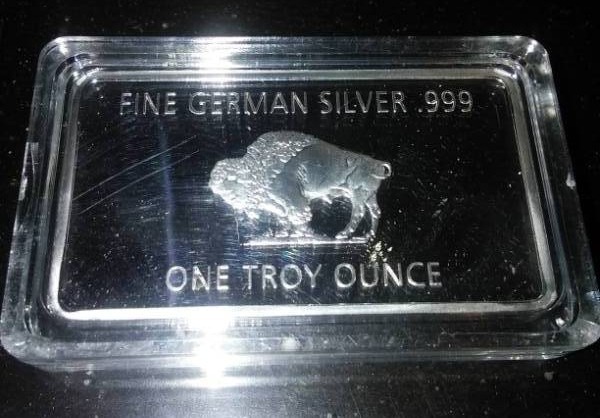 lot 413 image: 1 oz bison silver bullion NDSU .999 silver