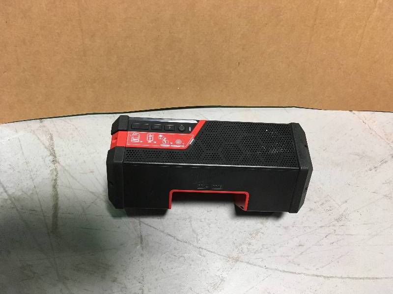 Milwaukee M18M12 Lithium-Ion Cordless Wireless Jobsite Speaker in working condition