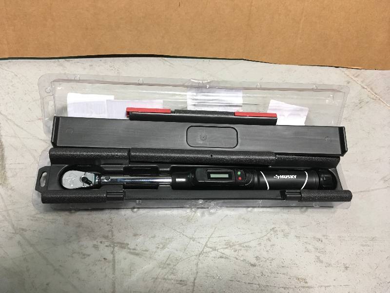 HUSKY 5-80 ft. lbs. 38 in. Drive Digital Display Click Torque Wrench